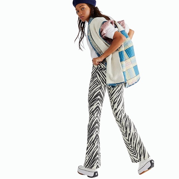 FREE PEOPLE Pull on Zebra Pants 30 - Picture 15 of 17
